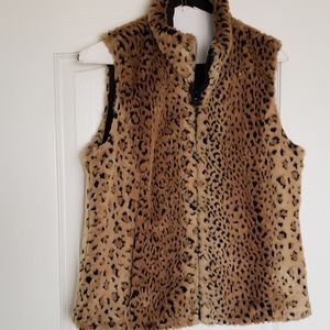 Women's reversible vest.